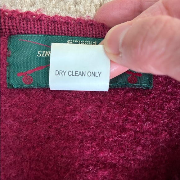 Vintage Orvis Womens Burgundy Cardigan/Jacket Button Up 100% Wool Size 10 - Picture 9 of 15